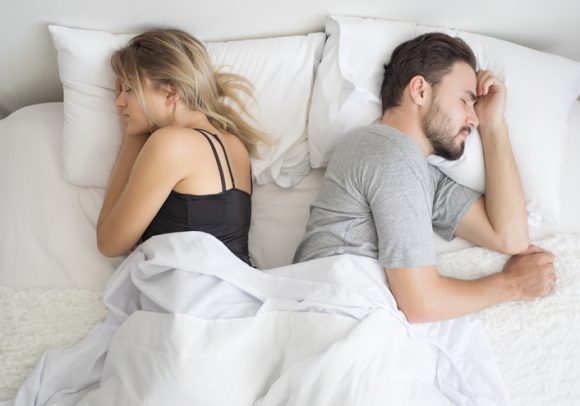 잠꼬대에 뒤척임까지…’수면 이혼’ 해야 할까?