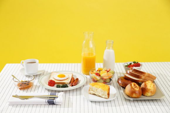 오렌지주스 vs 우유, 아침식사로 좋은 것은?