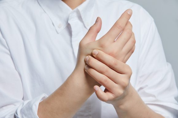 집안일, 육아… 손 사용 많은 여성의 ‘손 질환’