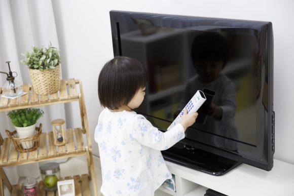 TV, 어린이에게 흉기가 될 수 있다? (연구)