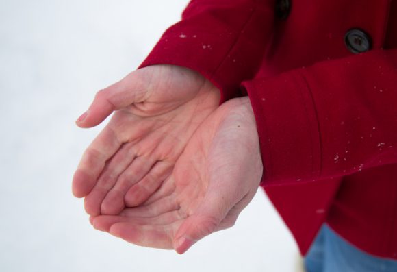 손이 꽁꽁…’이런 증상’ 나타나면 수족냉증 아닌 레이노증후군