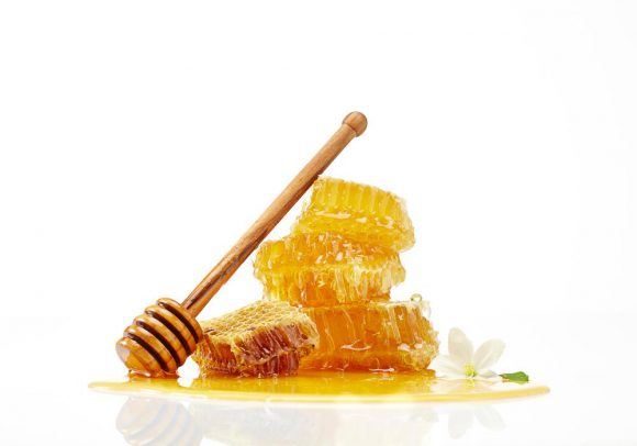 꿀과 계피를 활용한 ‘여드름 피부’ 개선 방법