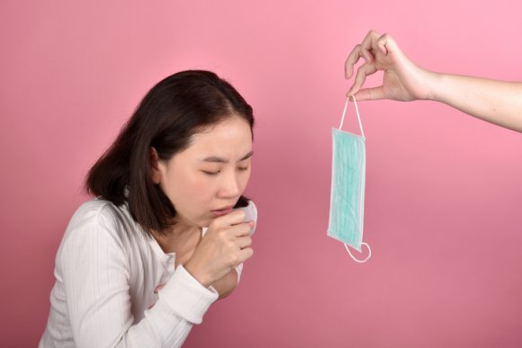 마스크 속 입냄새로 알수 있 건강 상태 8가지