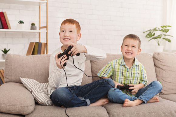 비디오 게임한 어린이, 읽기 능력 ‘쑥’ ↑ (연구)