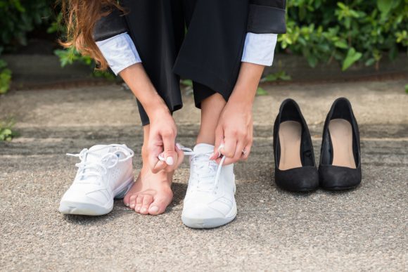 ﻿여성의 90%… 잘못된 신발을 신고 있다는 징후 5