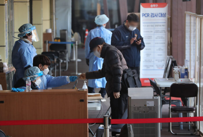 중국 한 달간 코로나 사망 6만…WHO “발표 환영”