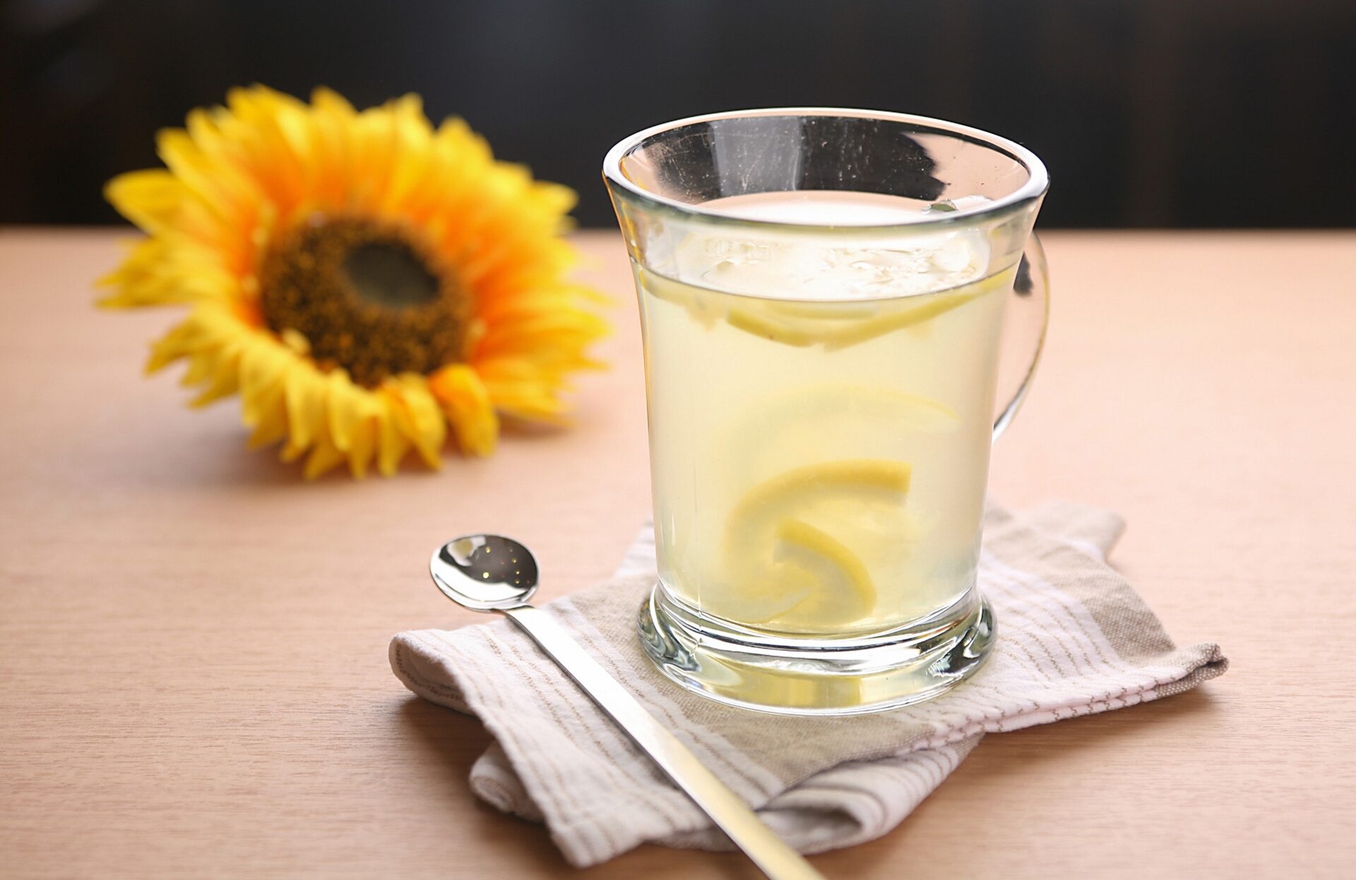 아침마다 ‘레몬水’ 한 잔이 가져오는 놀라운 변화는?