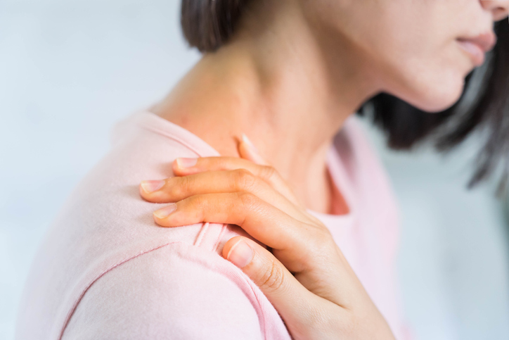 겨울철 심해진 어깨통증, 혹시 ‘이 질환’?