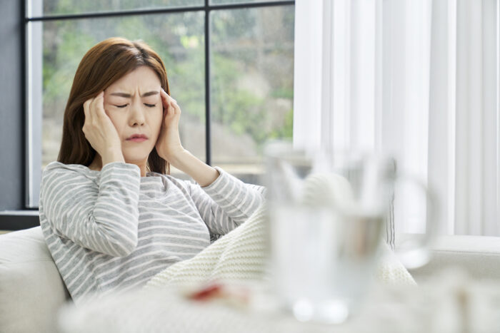 긴장형 두통 vs 편두통…뭐가 다를까?