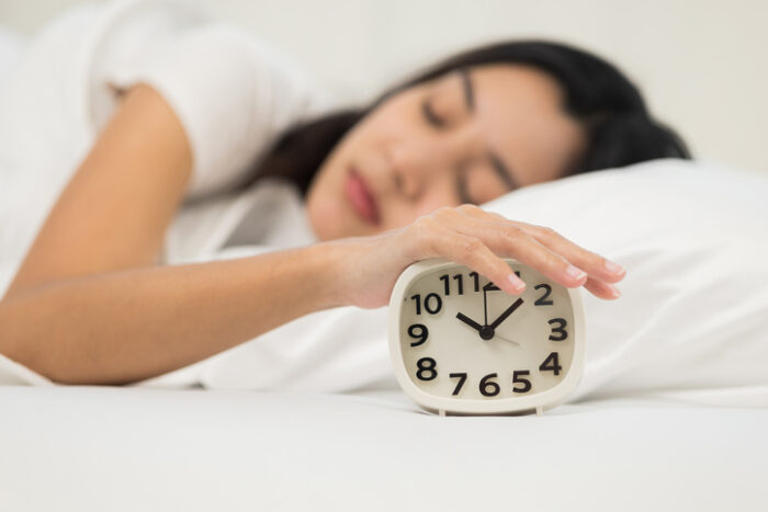 늦잠 90분만 더 자도…생체리듬 엉망돼  (연구)