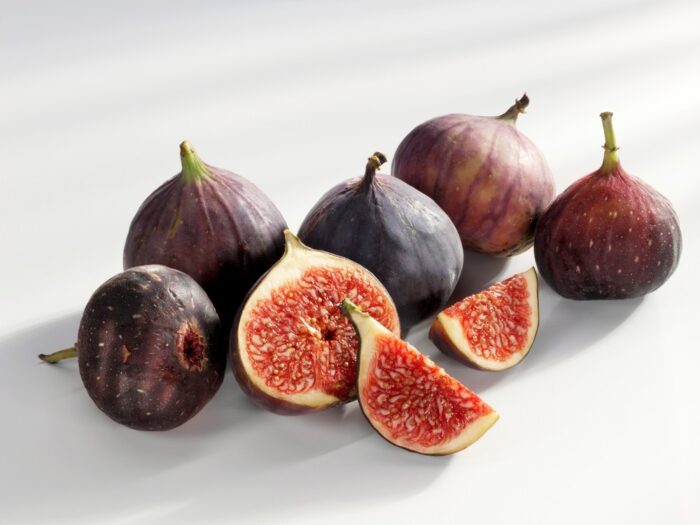 The Amazing Benefits of Seasonal Figs: A Nutrient-Rich Delight