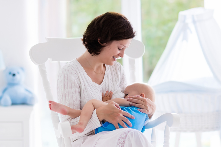 “모유 수유, 아기 두뇌 발달에 긍정적 역할”