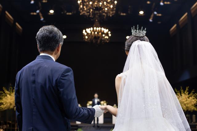 “전쟁같은 사랑보단”…결혼이 정신건강에 미치는 영향?