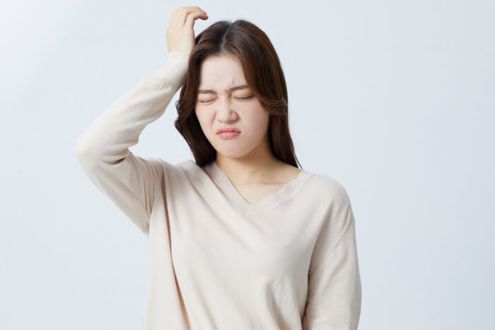 머리는 ‘지끈’, 위는 ‘울렁’…두통과 다른 편두통 증상