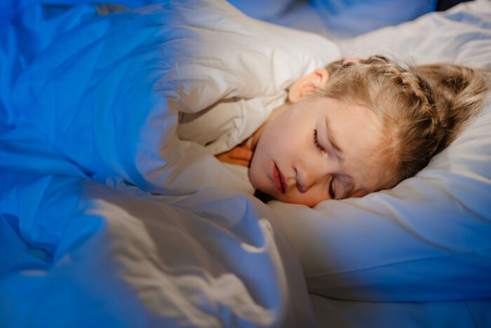 악몽에 잠 설치는 아이, 어떻게 하면 좋죠?