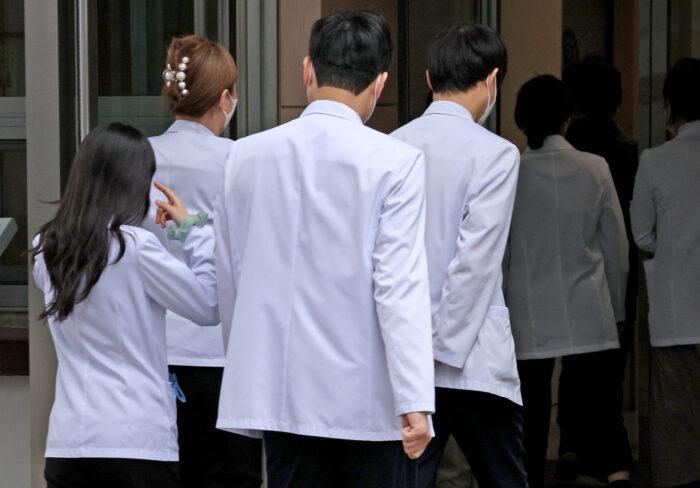 의·정갈등에 새우등 터진다…서울아산병원 희망퇴직자 모집