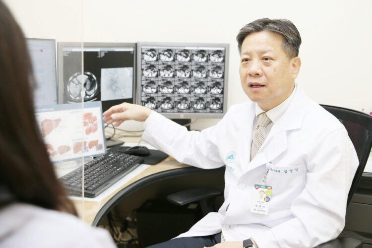 慢性B型肝炎、肝臓癌は、抗ウイルス性の早期治療中に発生します。