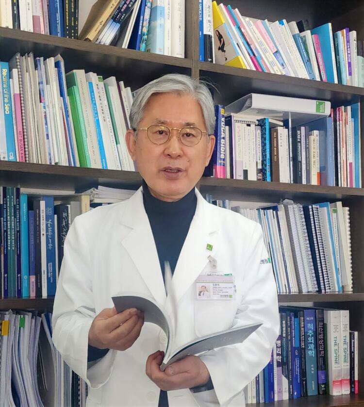 Especialista en articulaciones desde hace 40 años: «Las tres claves para proteger la salud articular son el peso, la musculatura y la postura»