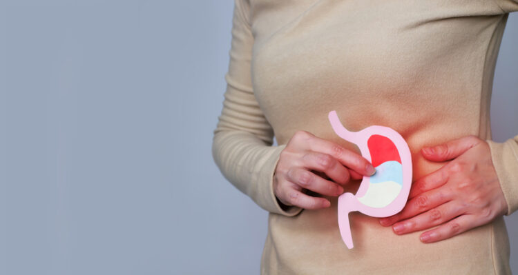 ¿Ardor de estómago que no mejora ni con medicación? 6 señales que alertan del riesgo de cáncer gástrico