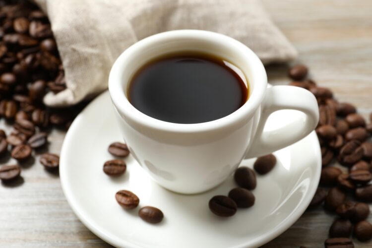 ¿Ayuda al tránsito intestinal y previene la diabetes? Cinco beneficios del café negro para la salud