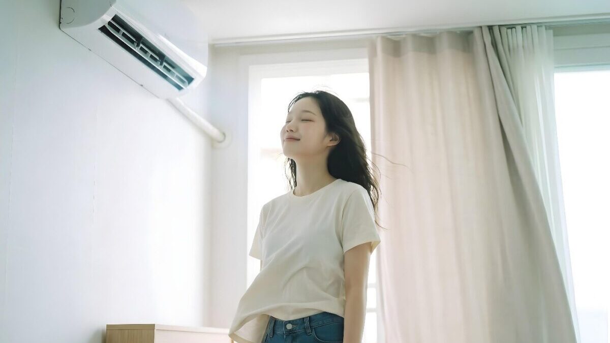 에어컨 바람만 맞으면 무릎이 욱신…혹시 ‘관절 냉방병’?