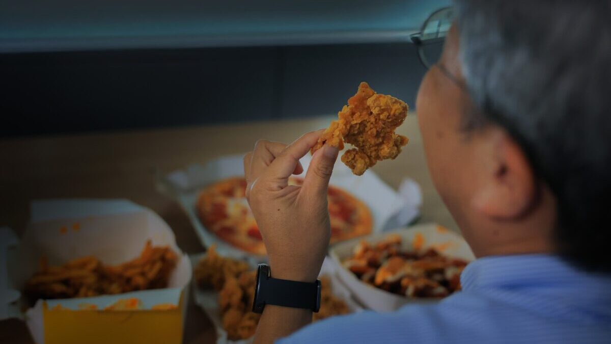 毎晩デリバリーアプリを開く人は要注意　「夜食症候群」を疑う目安